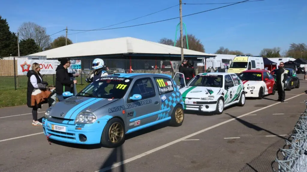 Cars lined up in the pits