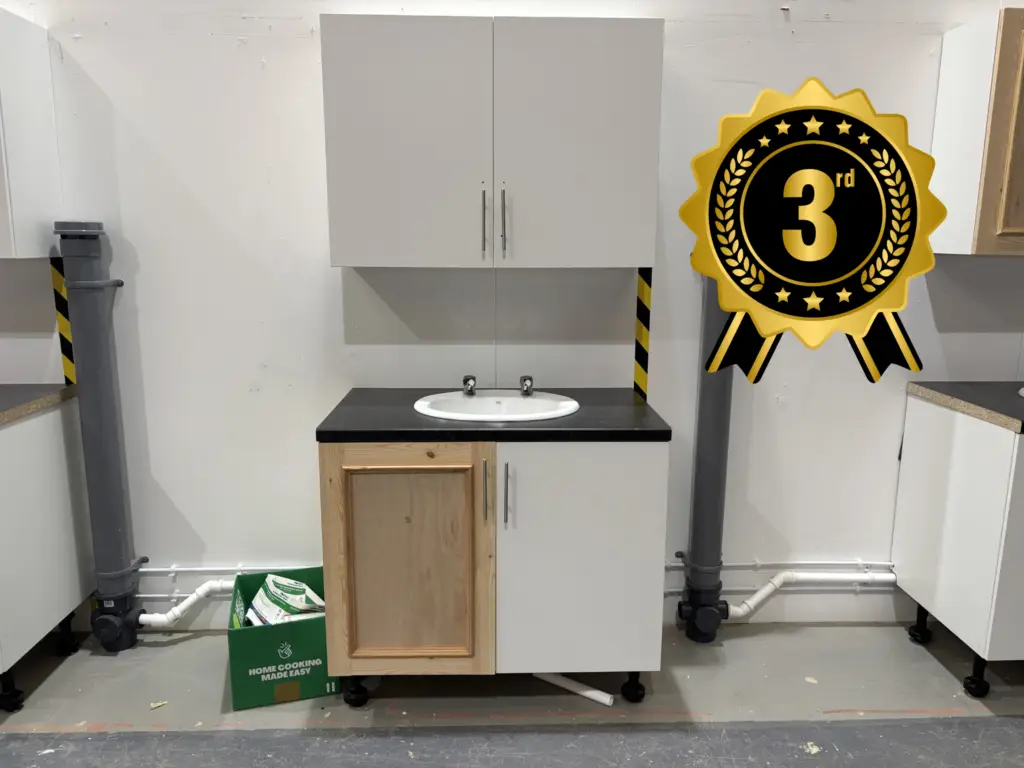 3rd place shot of the utility build.